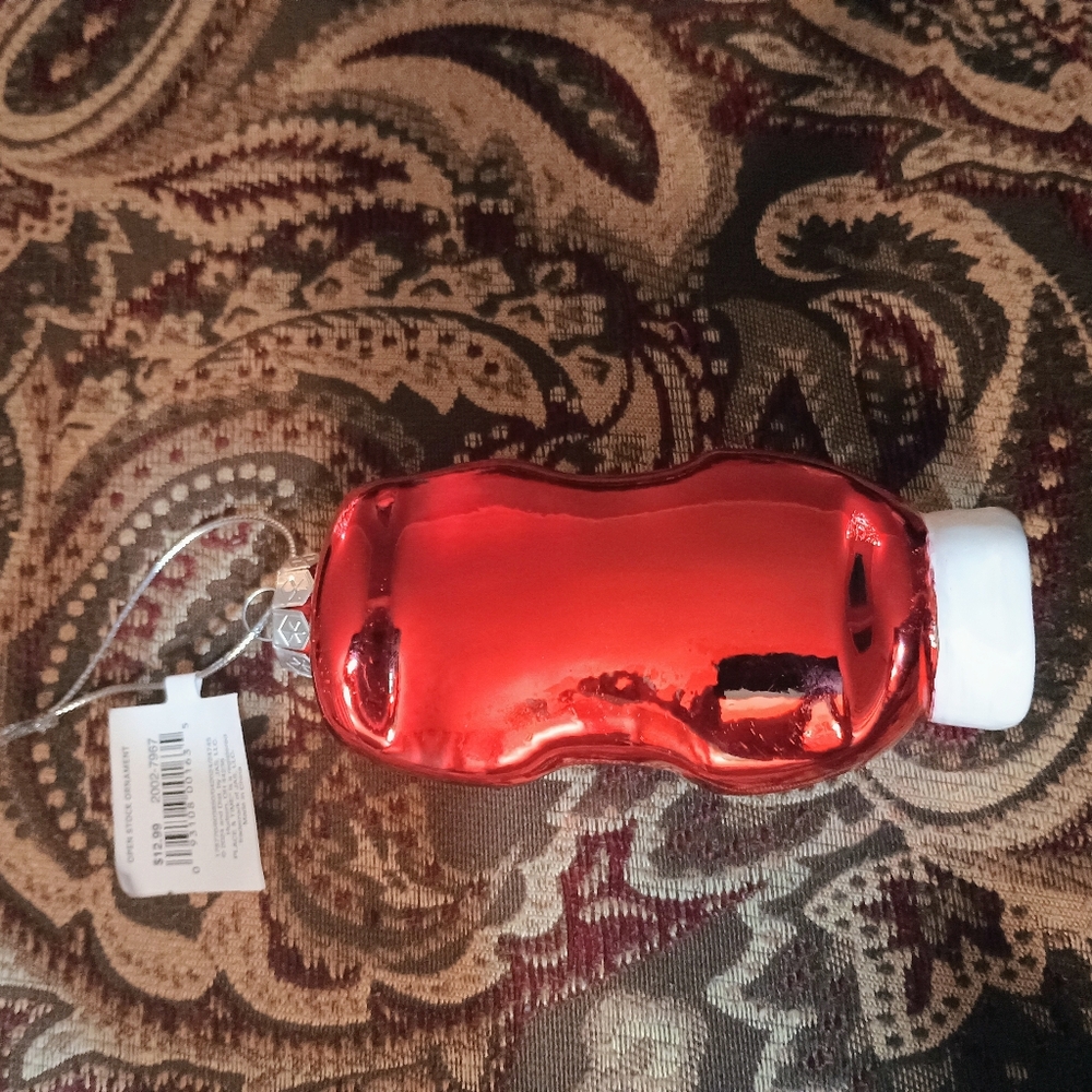 Ketchup Ornament - Picture 4 of 6